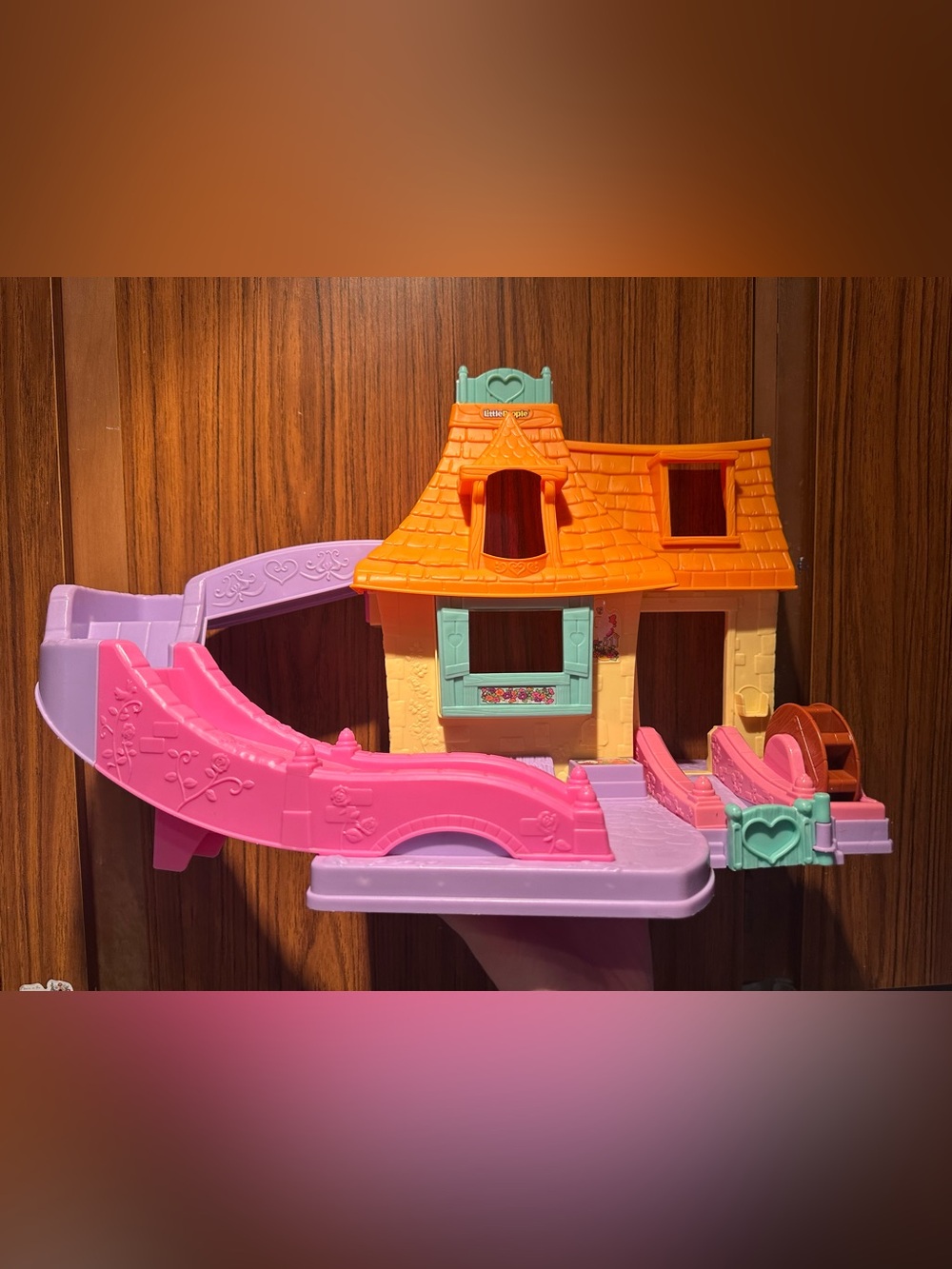 Fisher-Price Little People Belle’s Klip Klop Cottage Playset 2013